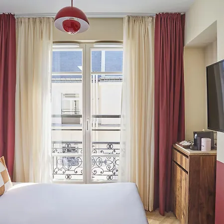 Numa Champs-élysées Aparthotel