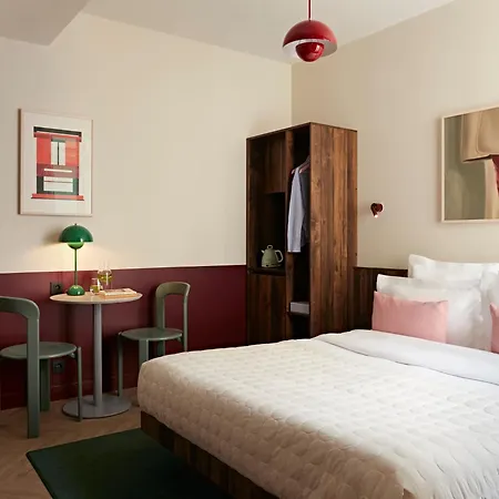 Numa Champs-élysées Aparthotel