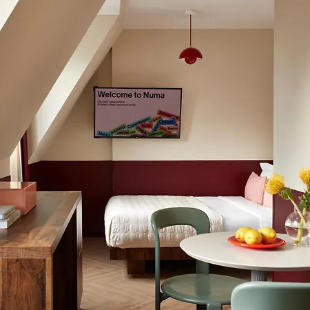 Numa Champs-élysées Aparthotel