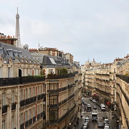 Numa Champs-élysées Aparthotel 4*